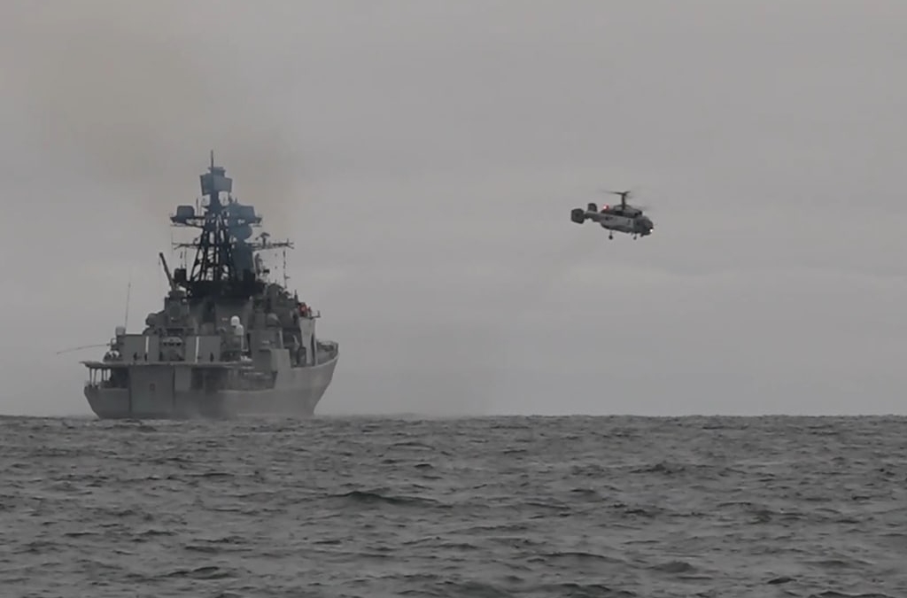 Новый командующий ТОФ В МФ России адмирал Лиина встретился с губернатором Камчатки Солодовым Официальный сайт Министерства обороны Российской Федерации mil.ru