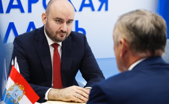 Самарский губернатор подписал ряд крупных инвестиционных соглашений во второй день ПМЭФ