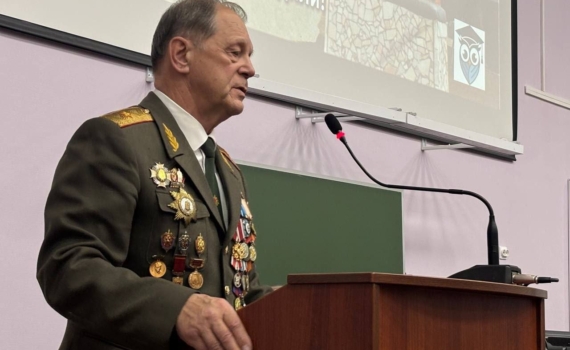 Владимир Лебедев рассказал молодежи о подвиге туляков в 1941-м - книги генерала ФСБ посвящены роли НКВД в организации защиты Города-героя