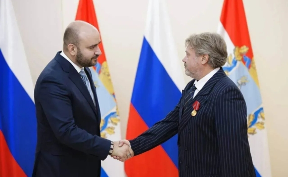В Самаре Вячеслав Федорищев вручил государственные награды жителям региона В Самаре Вячеслав Федорищев вручил государственные награды жителям региона